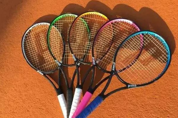网球拍线是什么材质？网球拍线是用什么做成的？