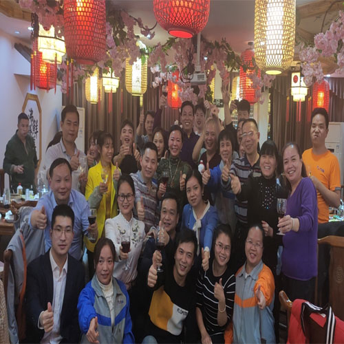 全鸿体育昨日举办公司年会